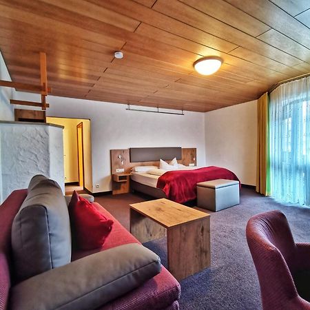 Hotel Krone Nellingen エクステリア 写真