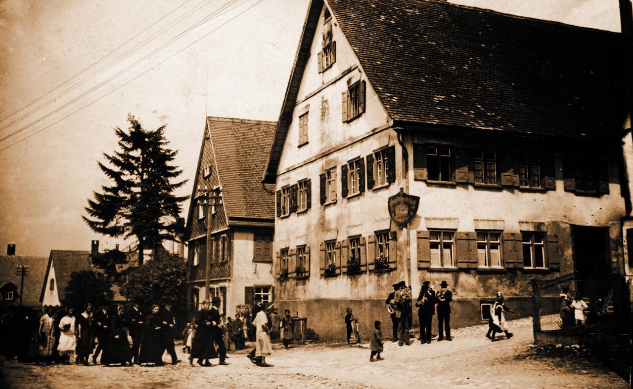 Hotel Krone Nellingen エクステリア 写真