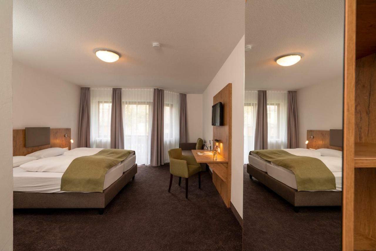 Hotel Krone Nellingen エクステリア 写真